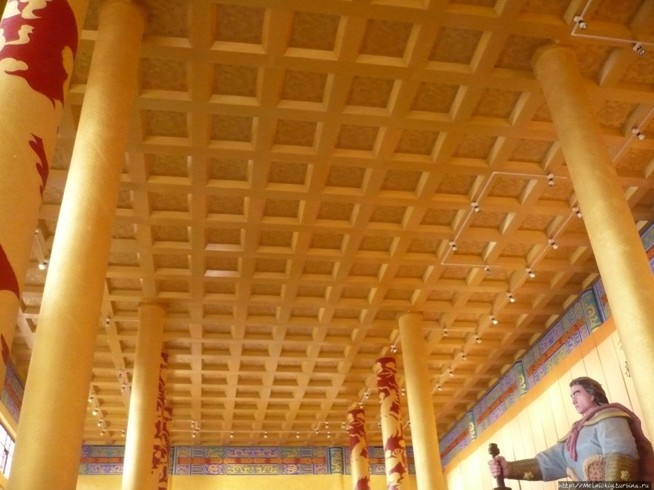 Музей императоров династии Цин Дуньхуа, Китай