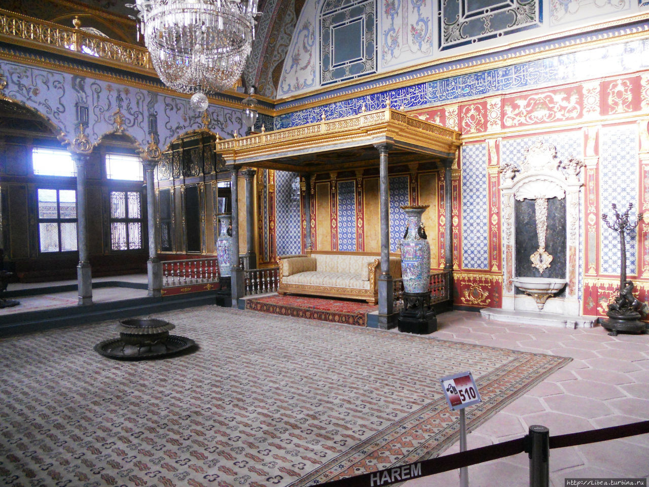 Приемный зал султана в гареме Стамбул, Турция