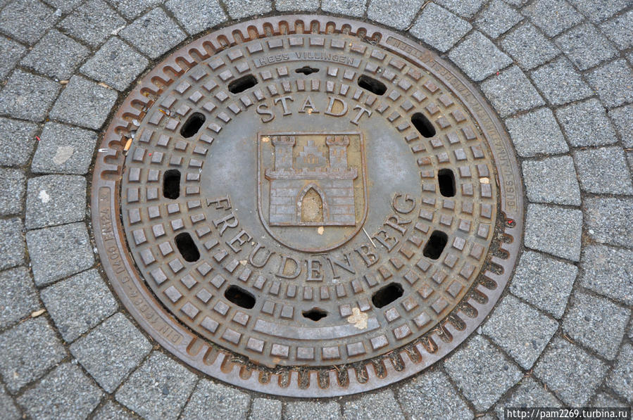 герб города на люке Фройденберг, Германия