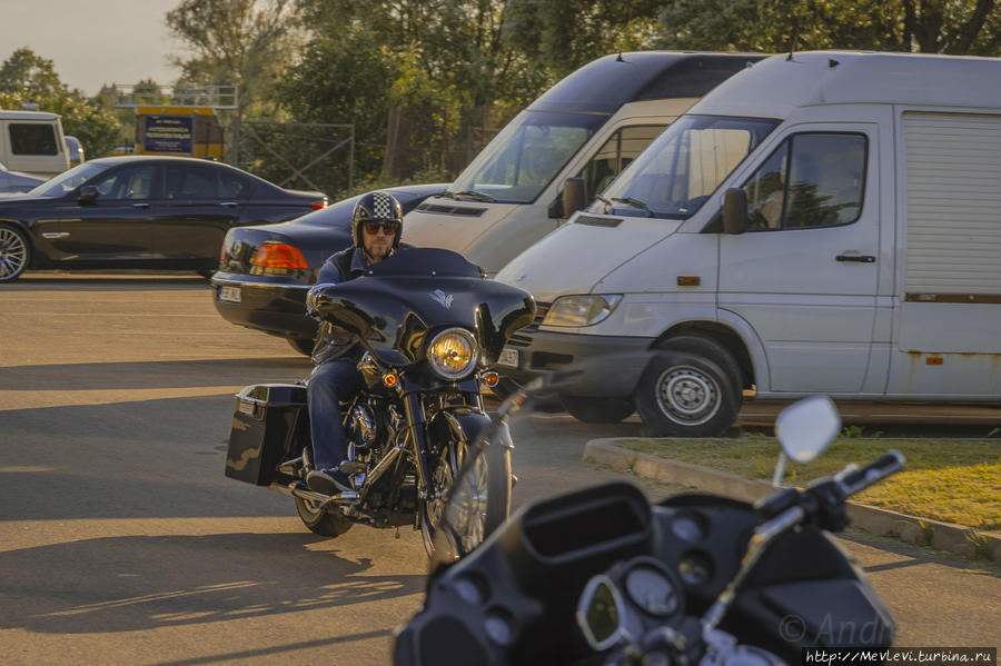 В движении Рига, Латвия