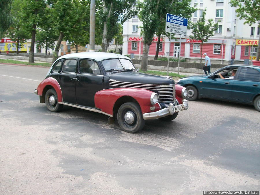 Керчь: город котов и старых автомобилей Керчь, Россия
