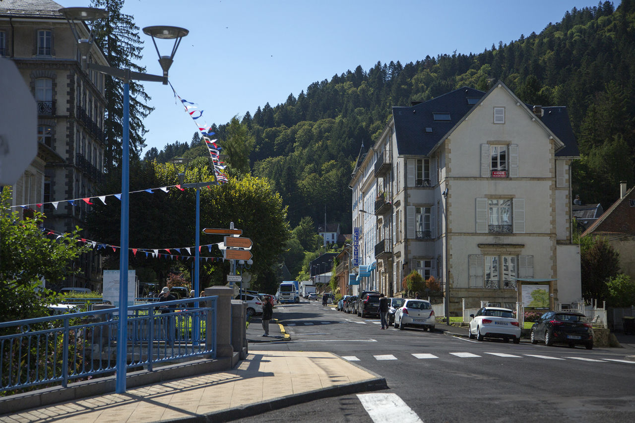 Ля Бурбуль и парк Фенестр Ла-Бурбуль, Франция