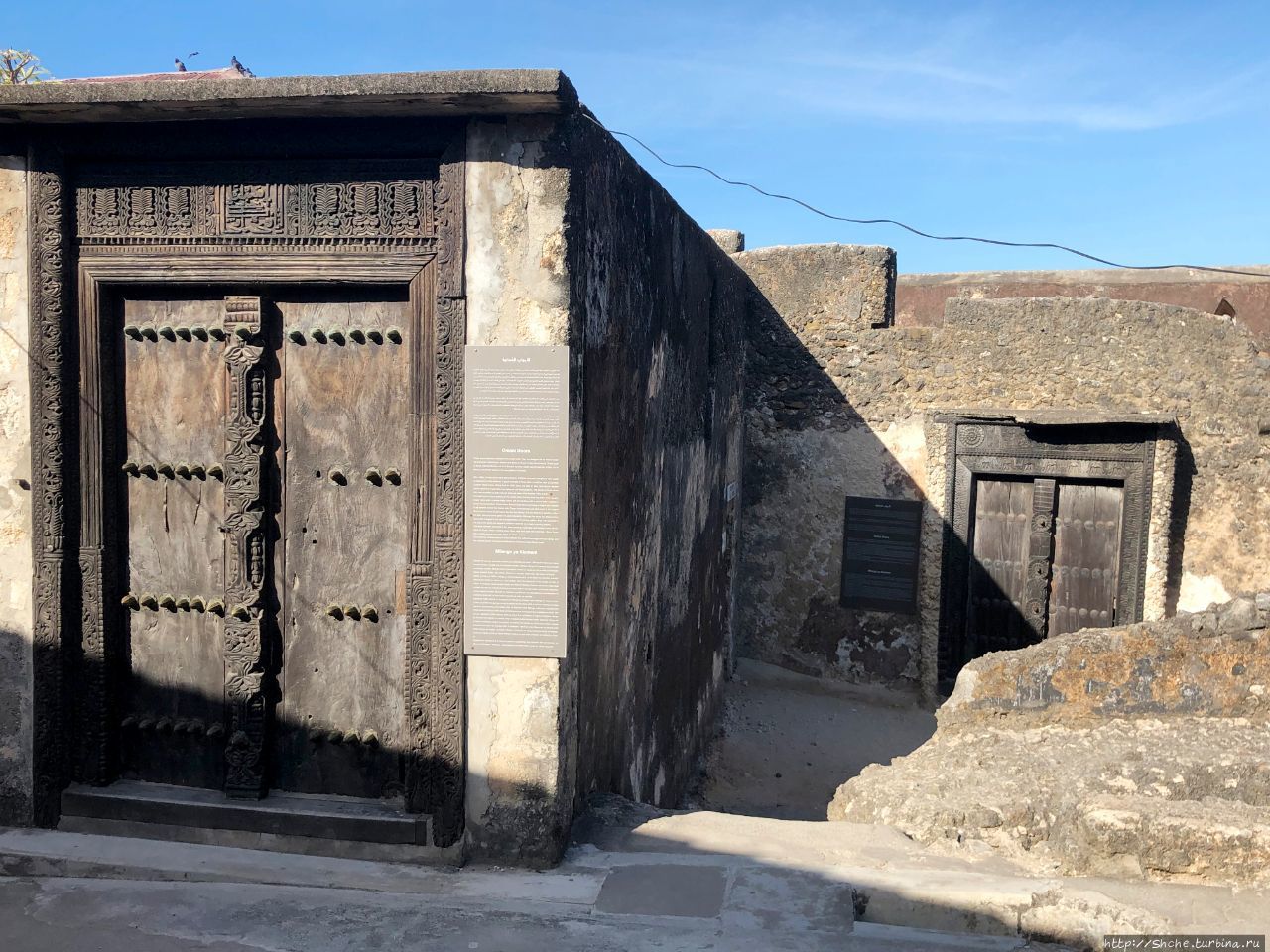 оманские двери в форте