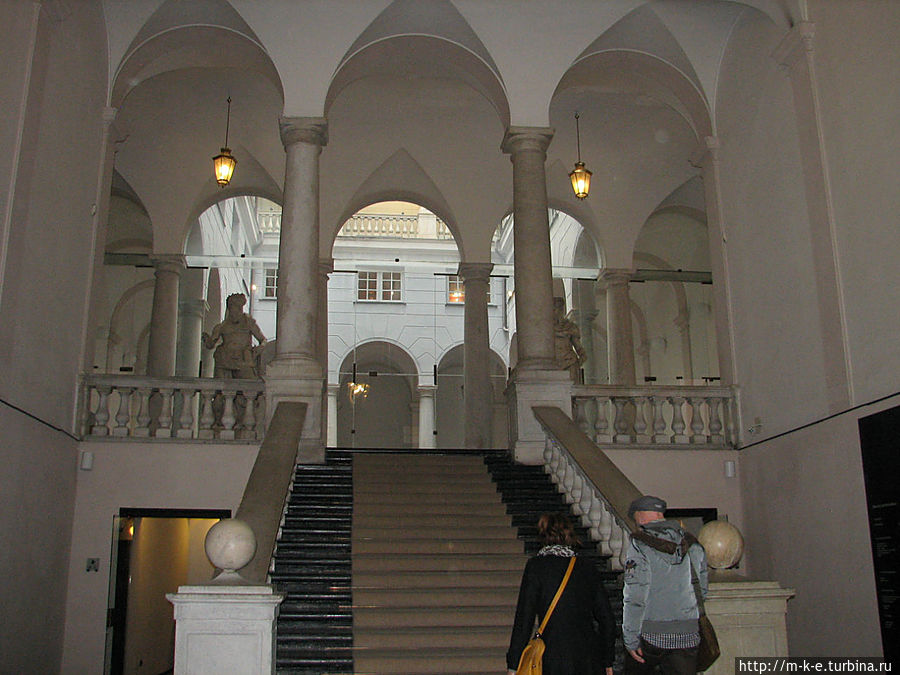 Красный дворец