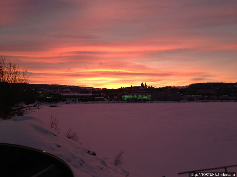 Рассвет в полярную ночь Мурманская область, Россия
