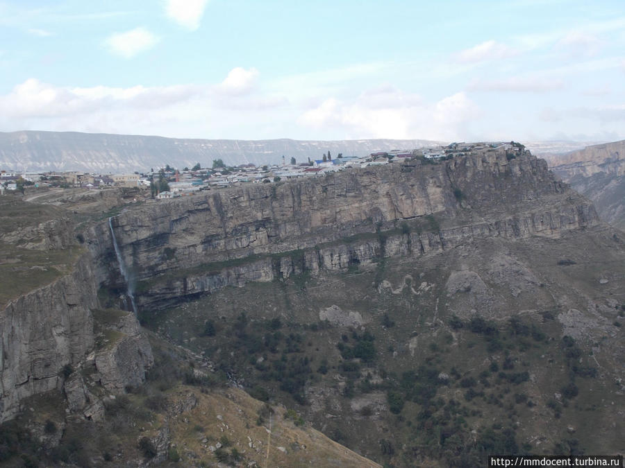 Вид на Хунхах с юга Хунзах, Россия