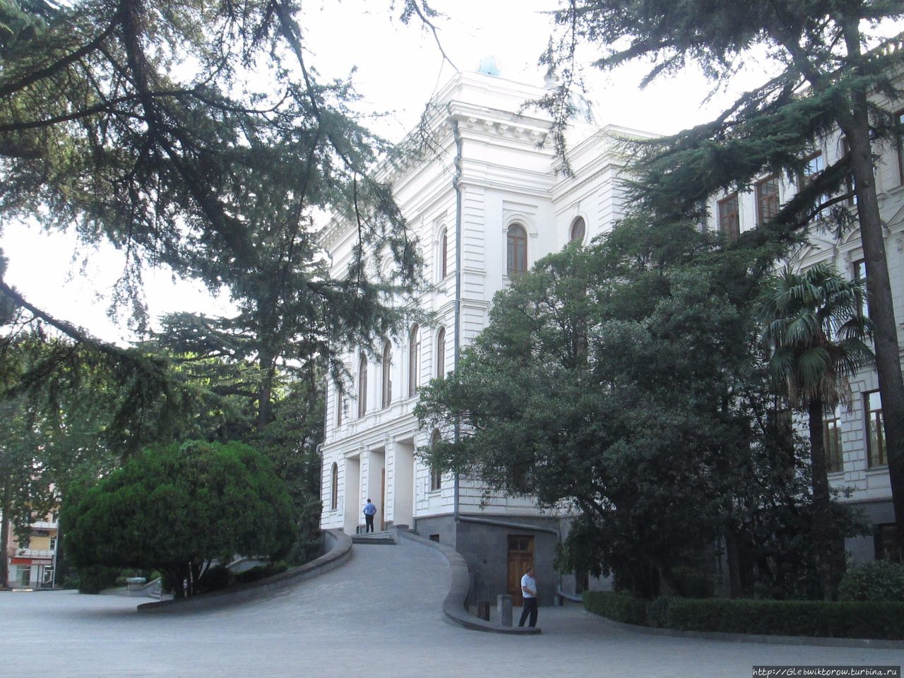 Парк Тбилисского университета Тбилиси, Грузия