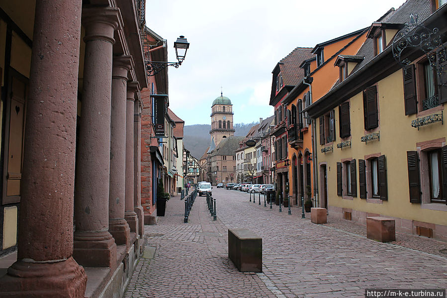 Улочка к церкви