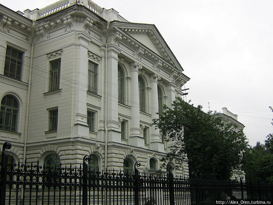 Политехнический институт построен в 1899-1901 годах по проекту специальной комиссии во главе с арх. Э.Ф.Виррихом. Санкт-Петербург, Россия