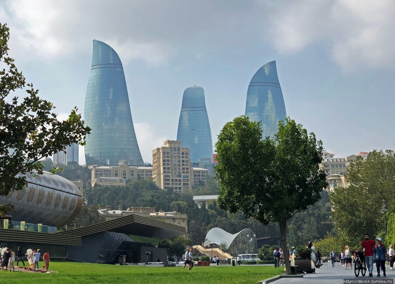 Приморский бульвар Баку, Азербайджан