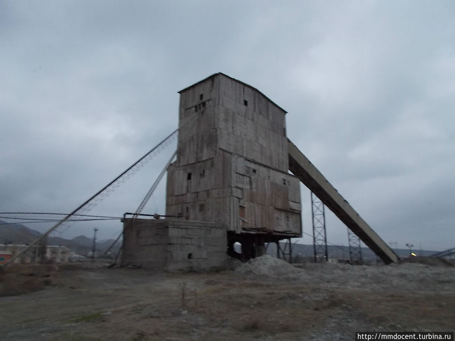 Гельбахская ГЭС в сумерках Кизилюрт, Россия