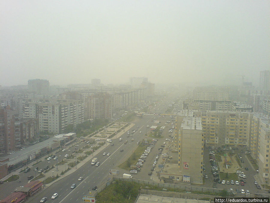 Кромешная мгла в июле 2012 го Красноярск, Россия